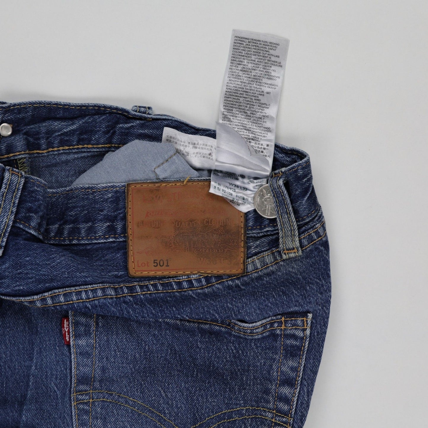 Levi's 501 Classic Straight Blue Jeans 34W 32L Cotton Men's Trousers