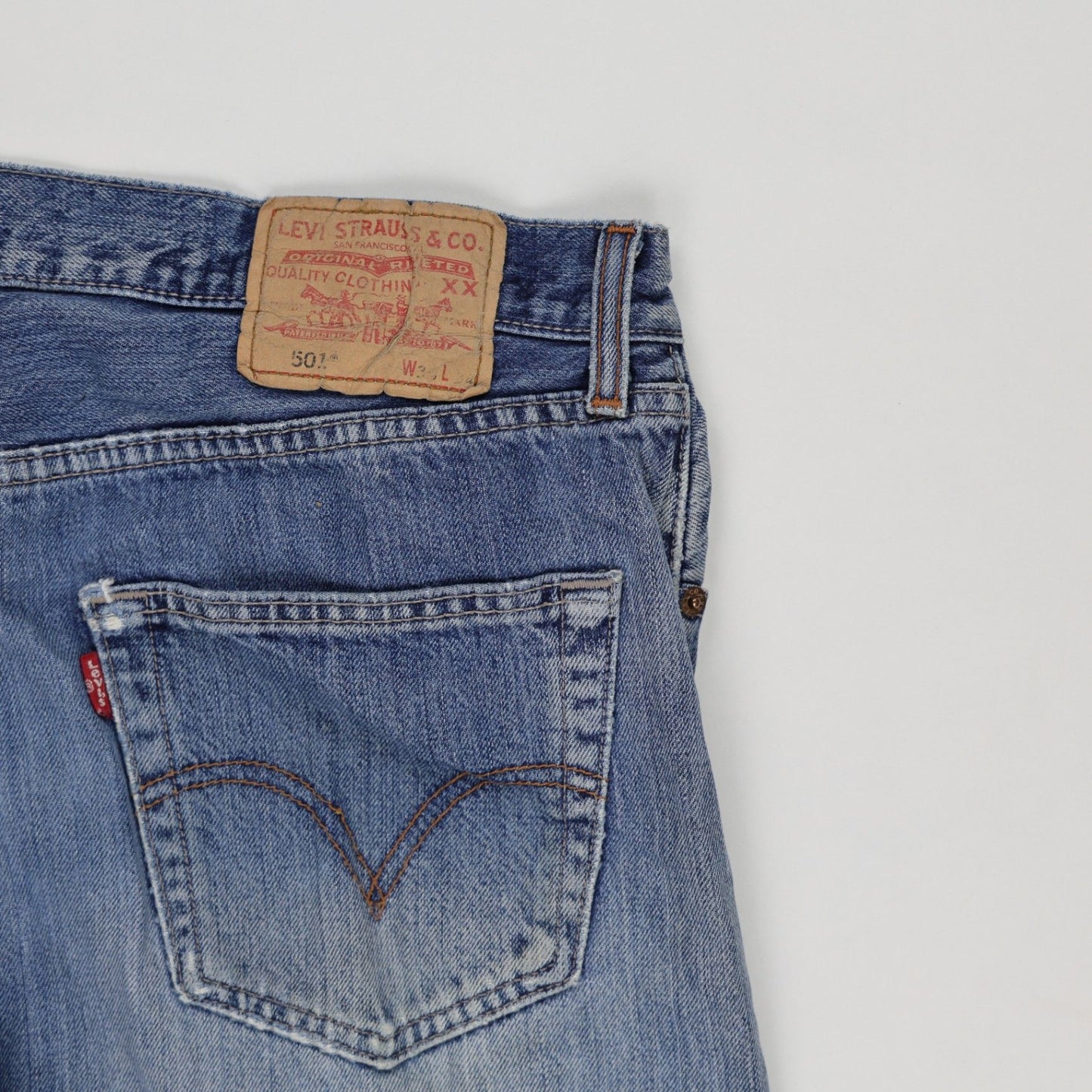 Levi's 501 Blue Straight Leg Jeans Size Large Waist 34 Inseam 32 Cotton Vintage