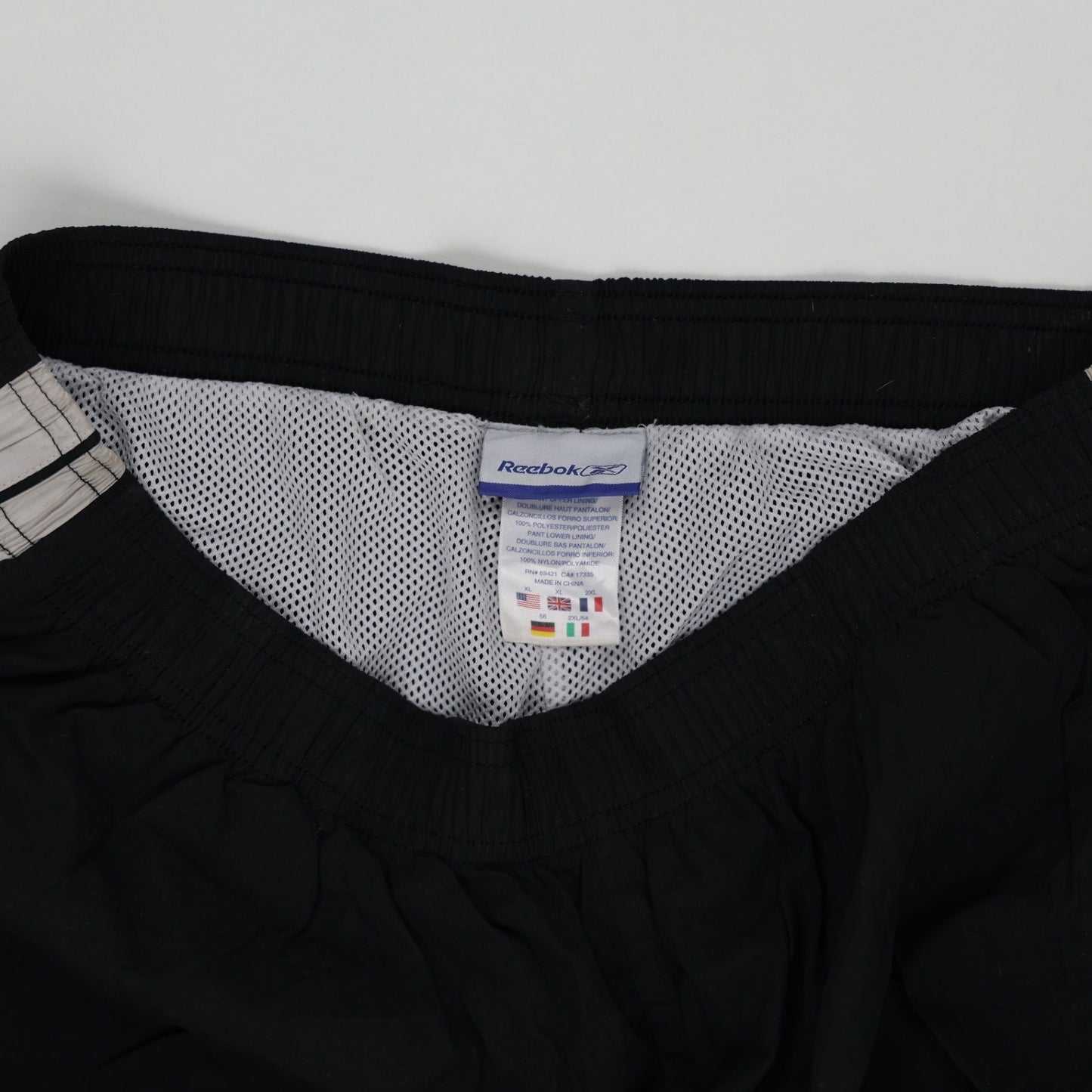 Reebok Vintage Black Track Trousers Large 78 cm Inseam Polyester Mens Clothing