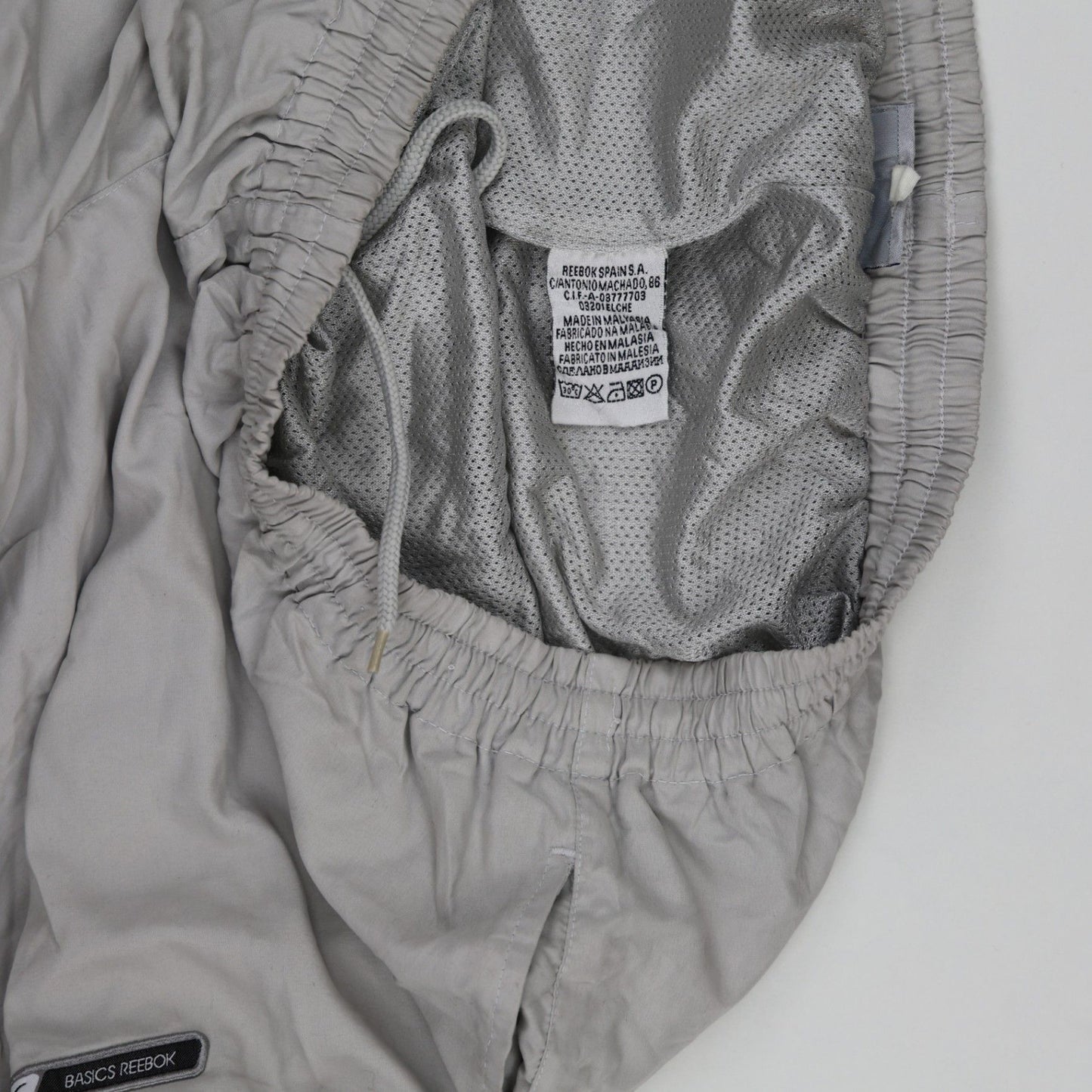 Reebok Grey Track Pants Large Polyester Men's Trousers 77 cm Inseam 86 cm Waist