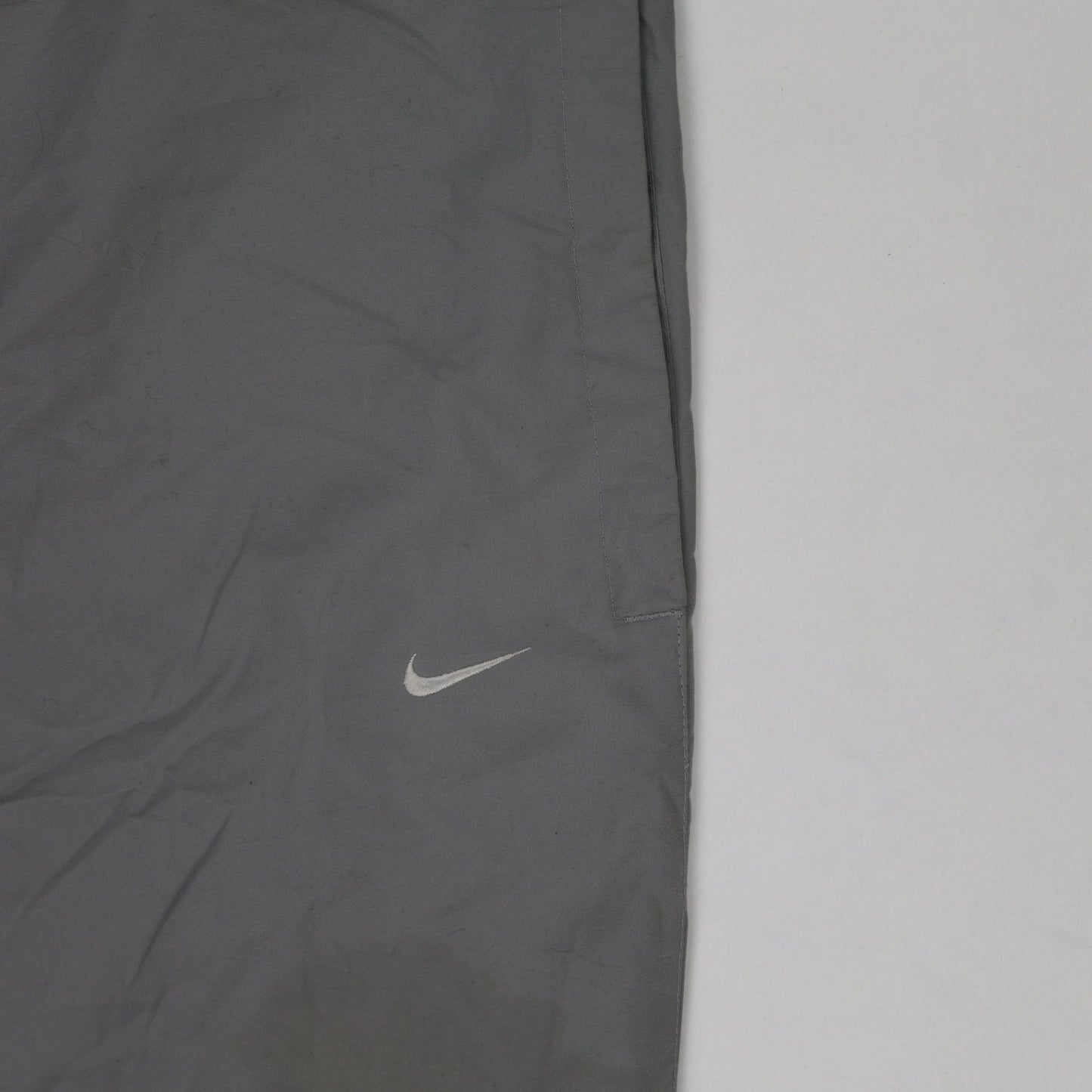 Nike Men's Grey Lightweight Sports Track Trousers Size Large 32 Inseam 36 Waist Polyester