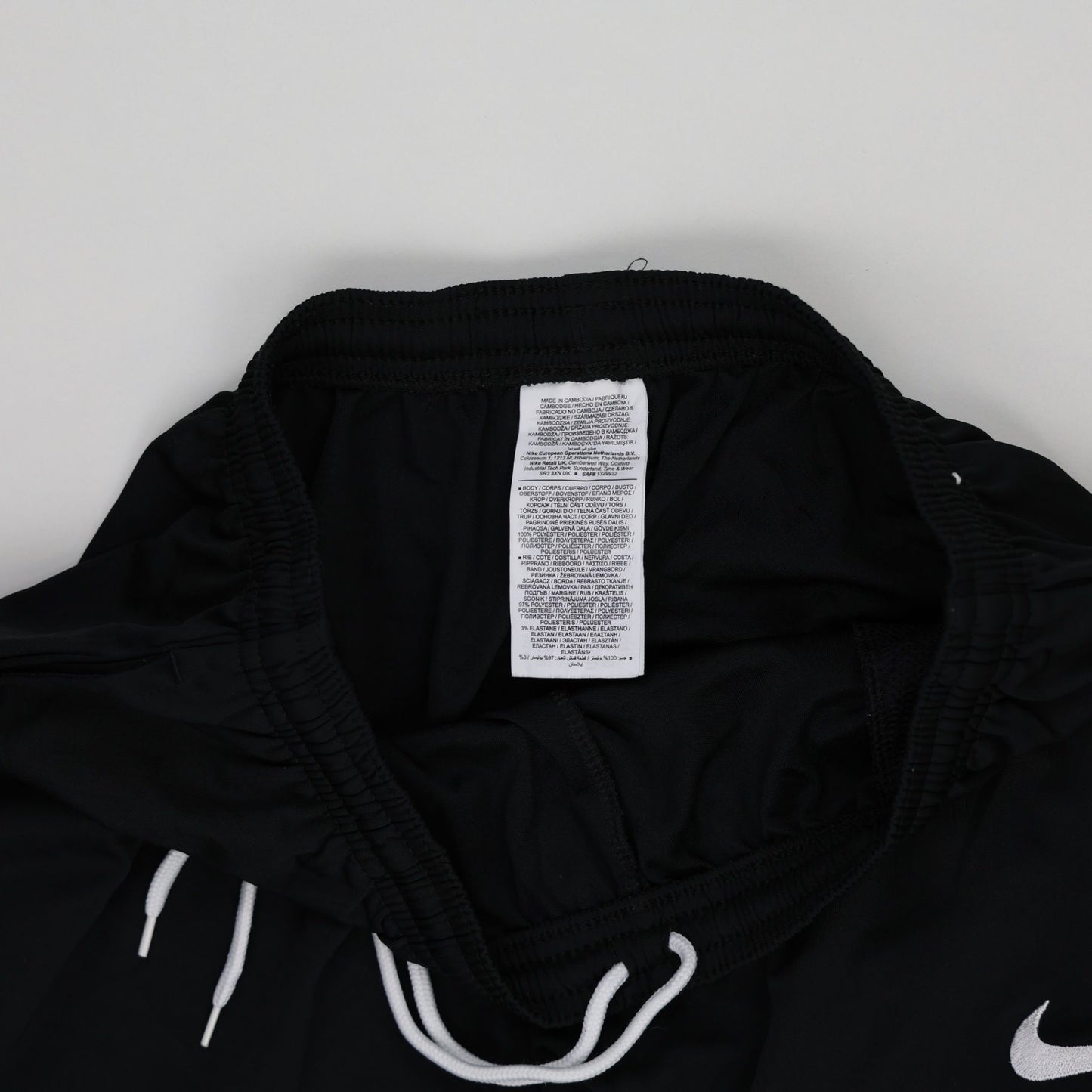 Nike Black Sports Joggers for Men Size Medium 100 Percent Polyester Inseam 74cm Waist Size 38cm
