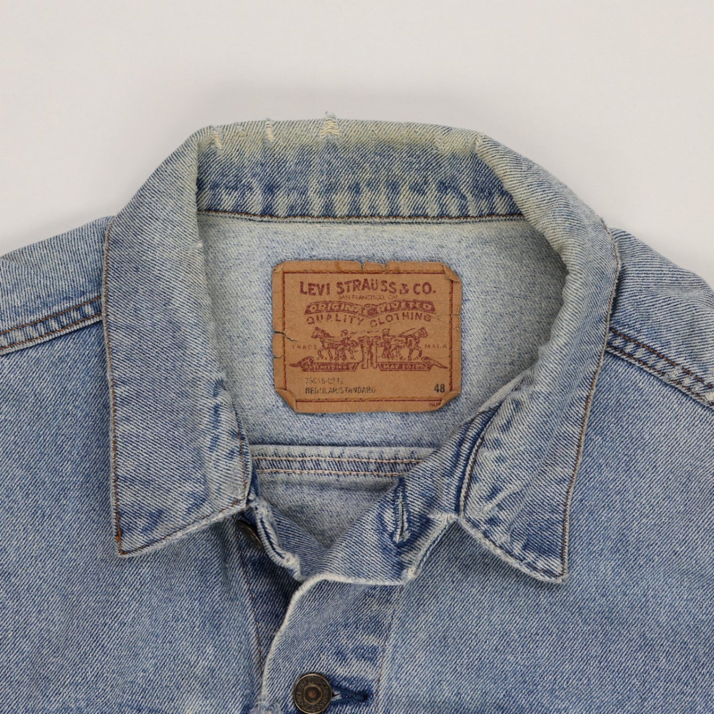 Levi's Vintage Light Blue Denim Trucker Jacket Size 48 L Cotton