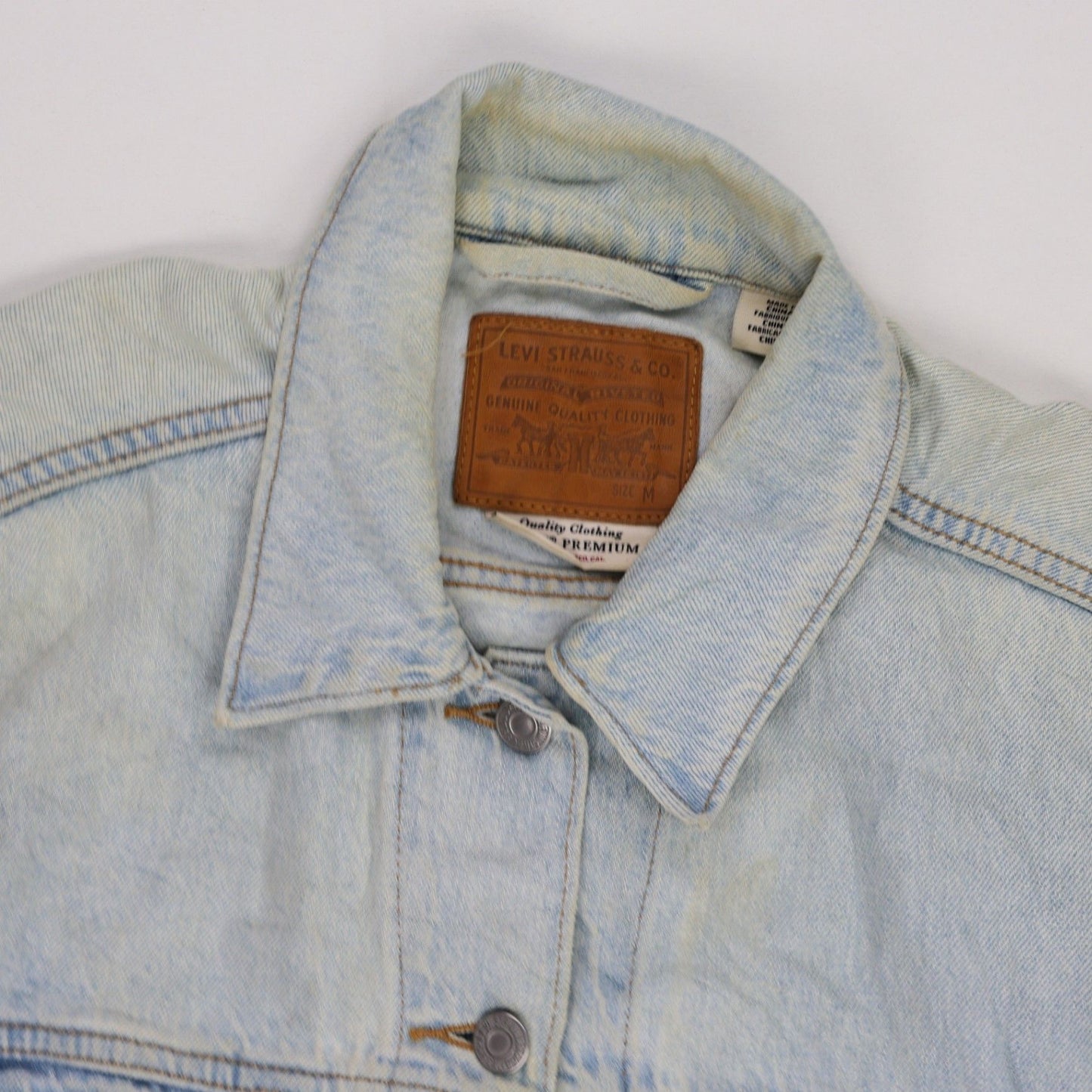 Levi's Vintage Light Blue Denim Trucker Jacket Size Medium Cotton