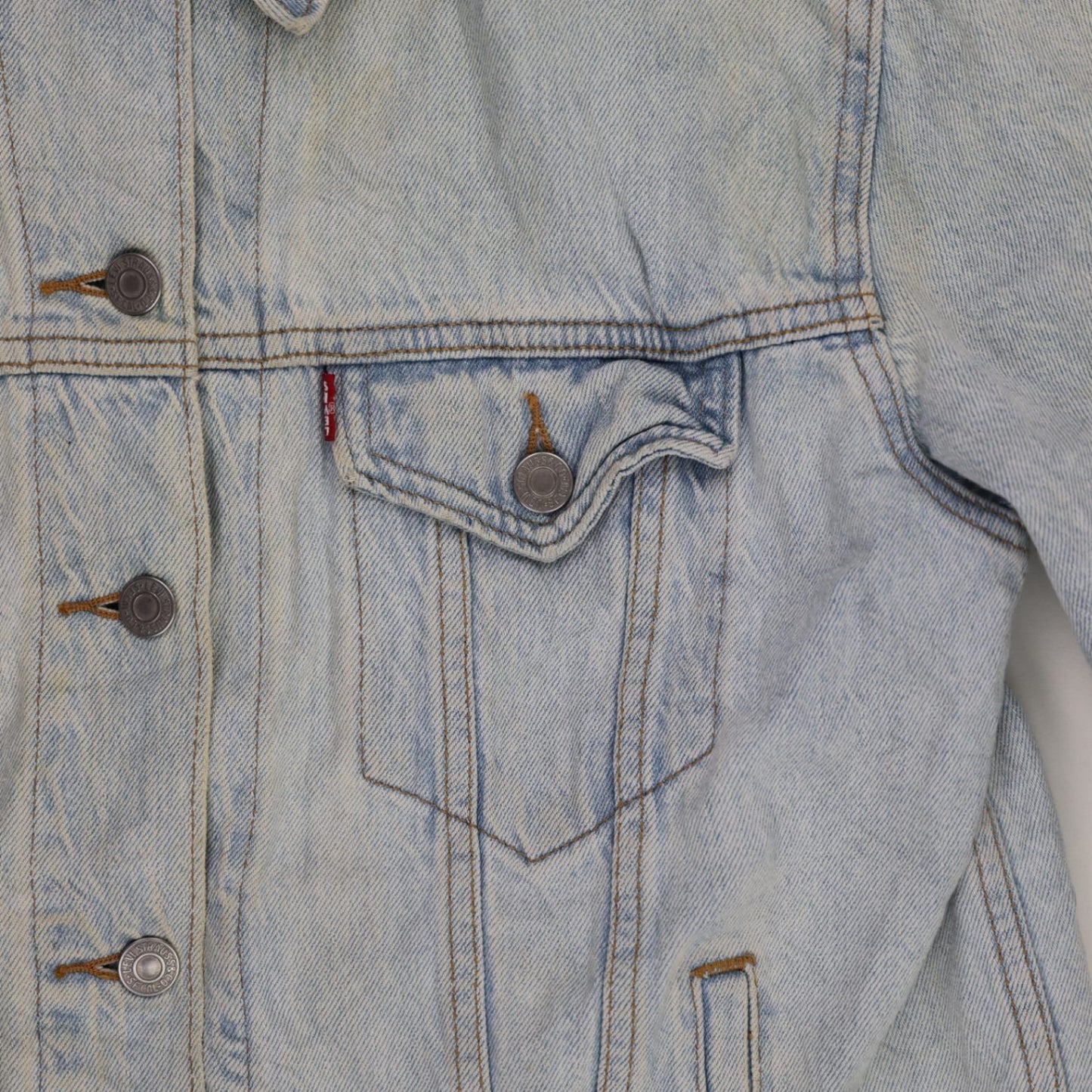 Levi's Vintage Light Blue Denim Trucker Jacket Size Medium Cotton