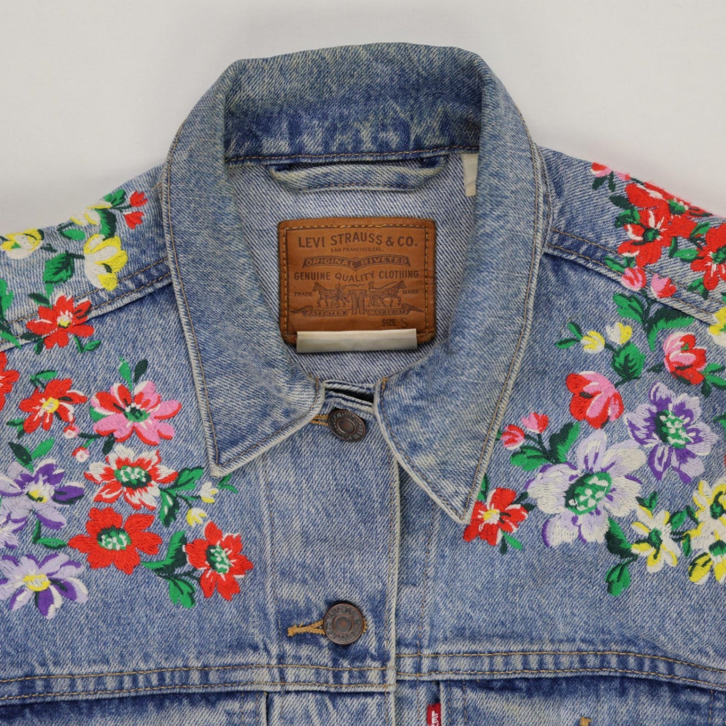 Levi's Vintage Floral Embroidered Denim Jacket Blue Medium Cotton Denim