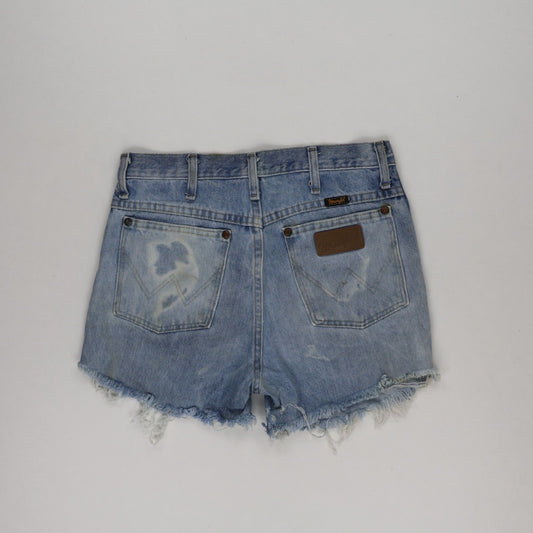 Wrangler Vintage Light Blue Distressed Denim Shorts Womens 32W 4 Inch Inseam 100 Percent Cotton