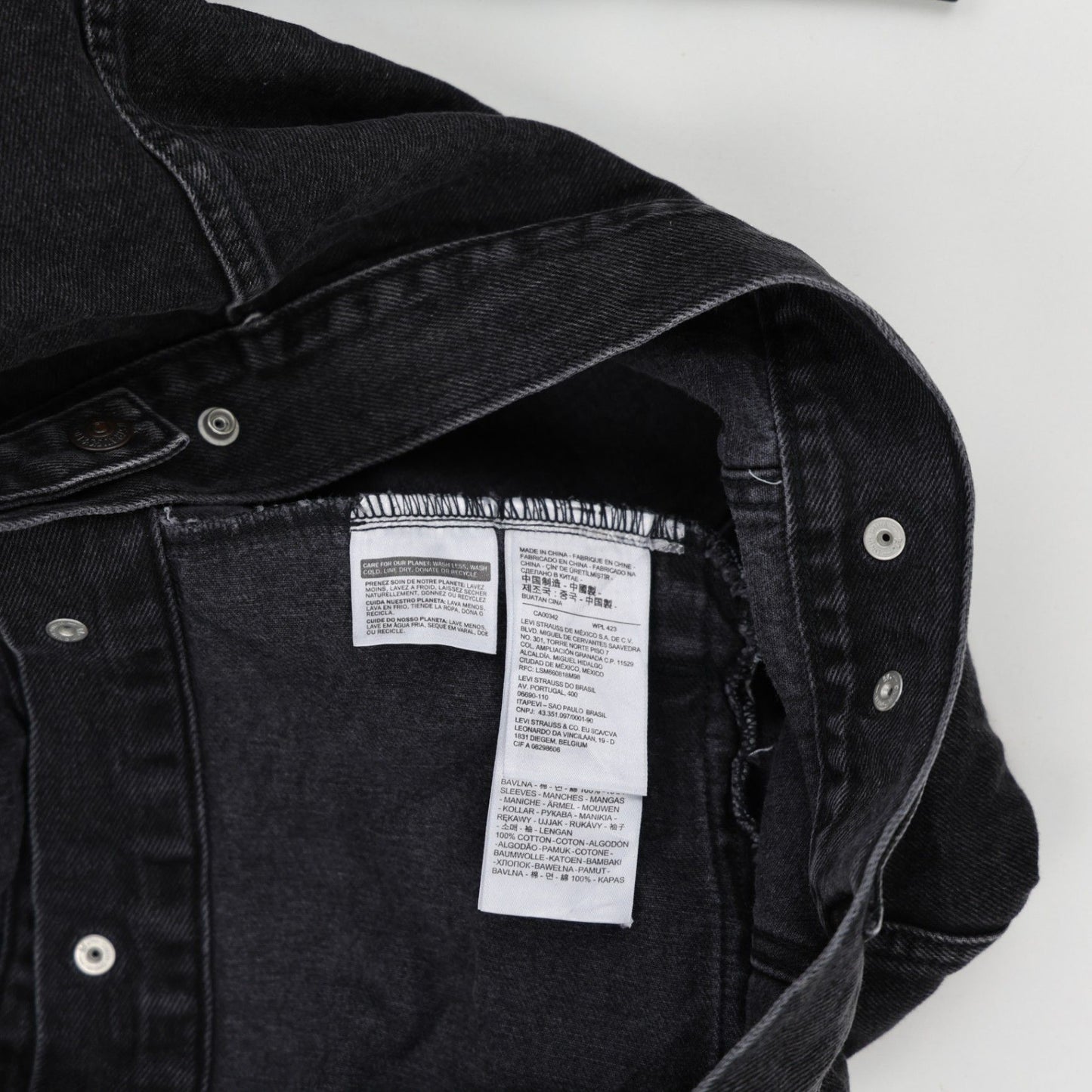 Levi's Black Hooded Trucker Jacket Men's Size M Cotton Blend Vintage