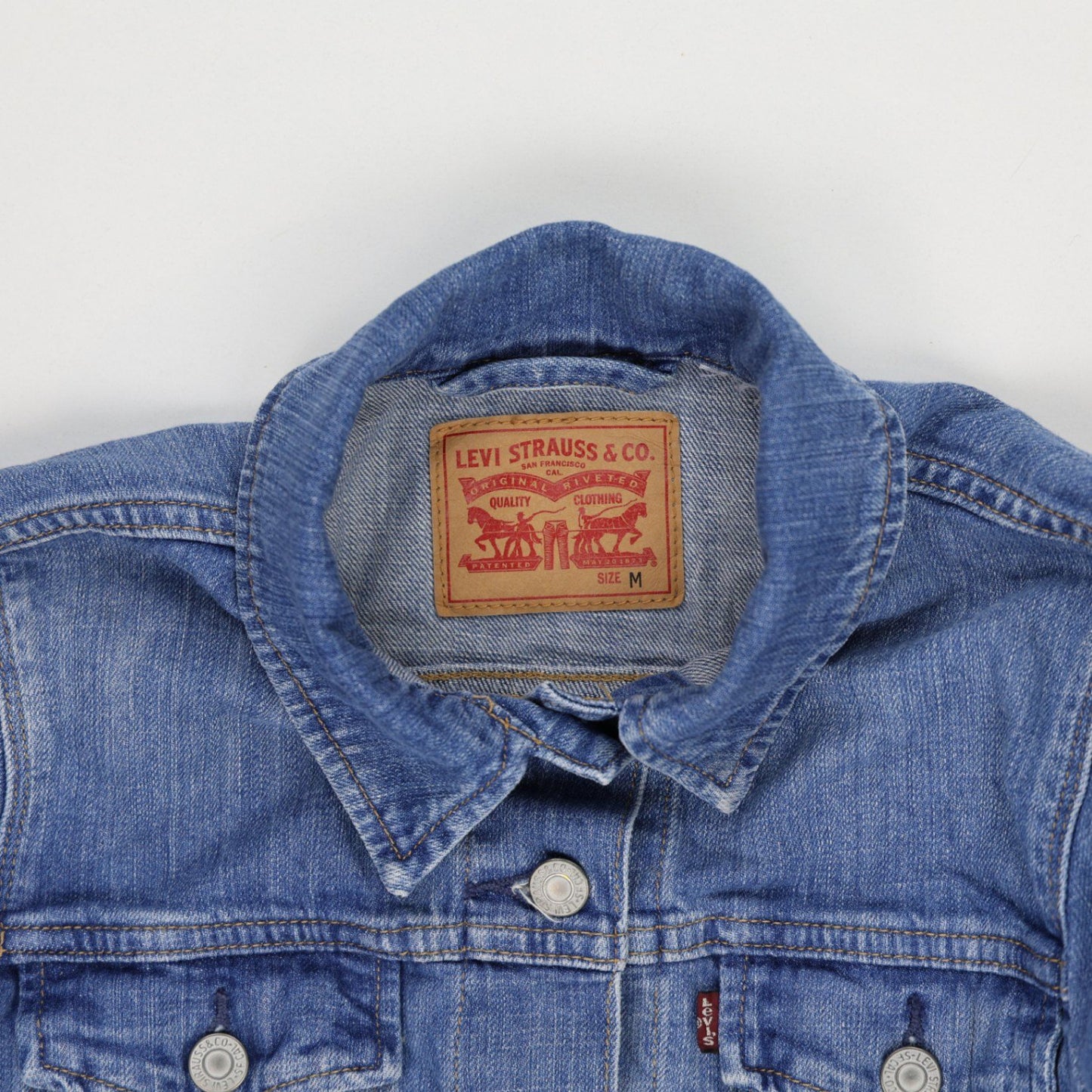 Levi's Medium Blue Denim Trucker Jacket Men's Size M 100% Cotton Vintage