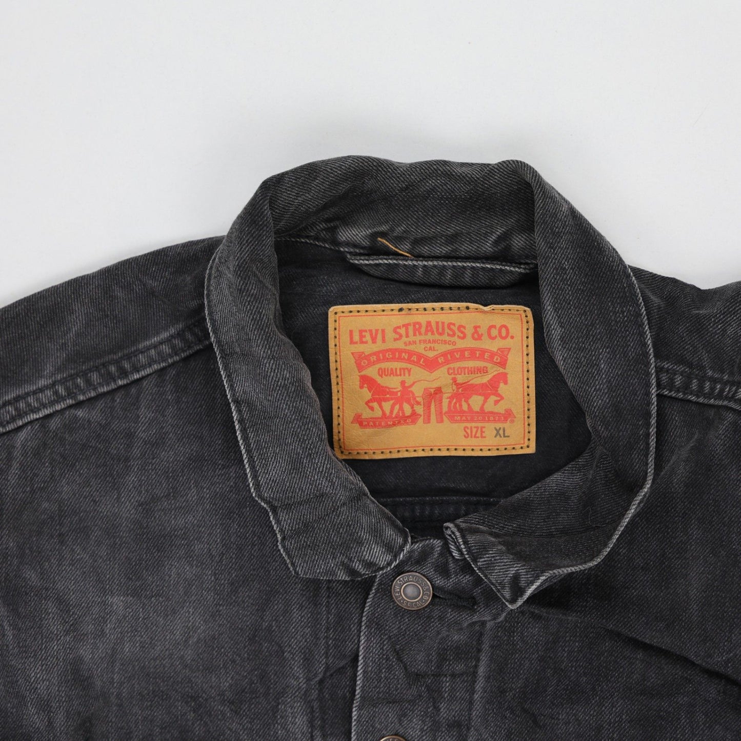 Levi's Black Washed Denim Trucker Jacket XL Men's Vintage Clothing
