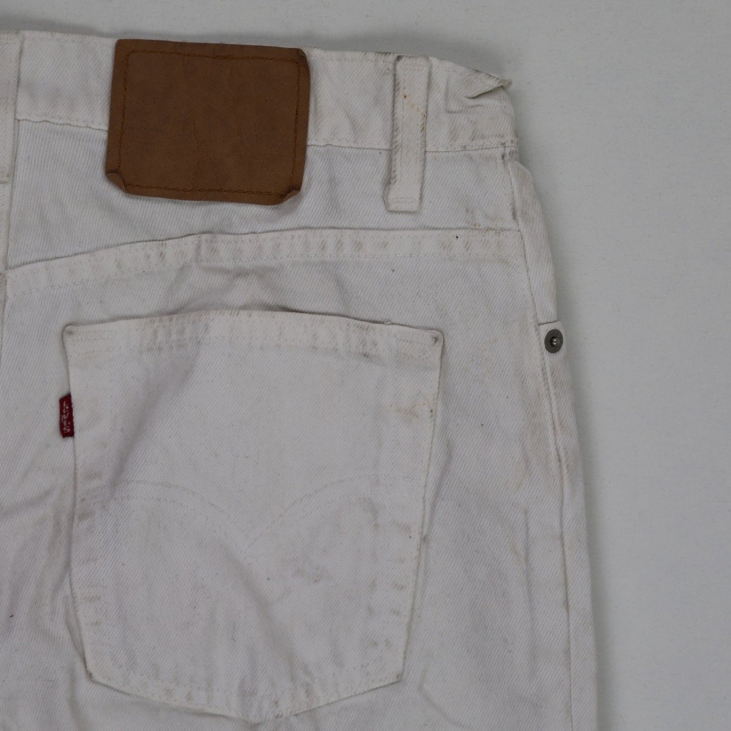 Levi's 550 Relaxed Fit Tapered Jeans White 33W 30L Cotton Vintage Men's Size 13 Medium