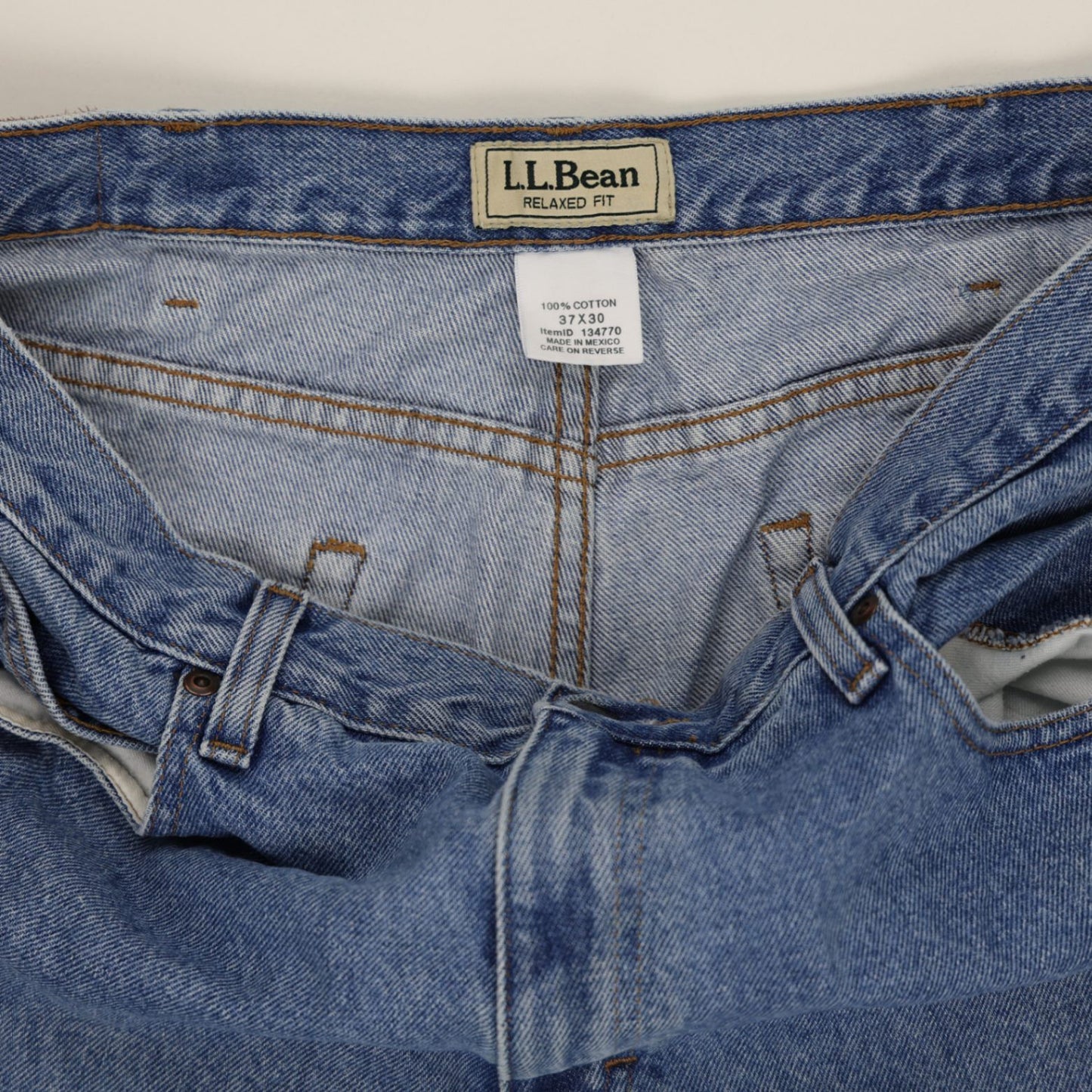 L.L. Bean Relaxed Fit Blue Denim Jeans 37x30 100 Cotton Mens Trousers