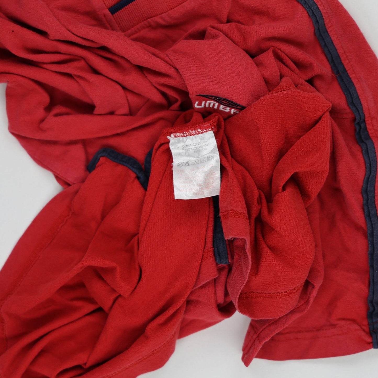 Umbro Vintage Red Cotton V-Neck Men's T-Shirt Large Sportswear