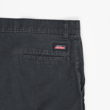 Dickies Black Workwear Shorts 36 Inch Waist 12 Inch Inseam 100 Percent Cotton Mens Clothing