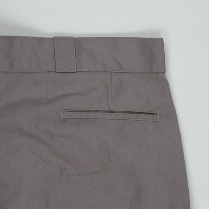 Dickies Loose Fit Grey Shorts 40 Waist 28 Inseam 65 Polyester 35 Cotton Casual Mens